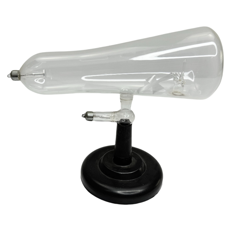 Cathode ray tube demonstrator direct type）/docens instrumenta physica / instrumenti doctrinalis